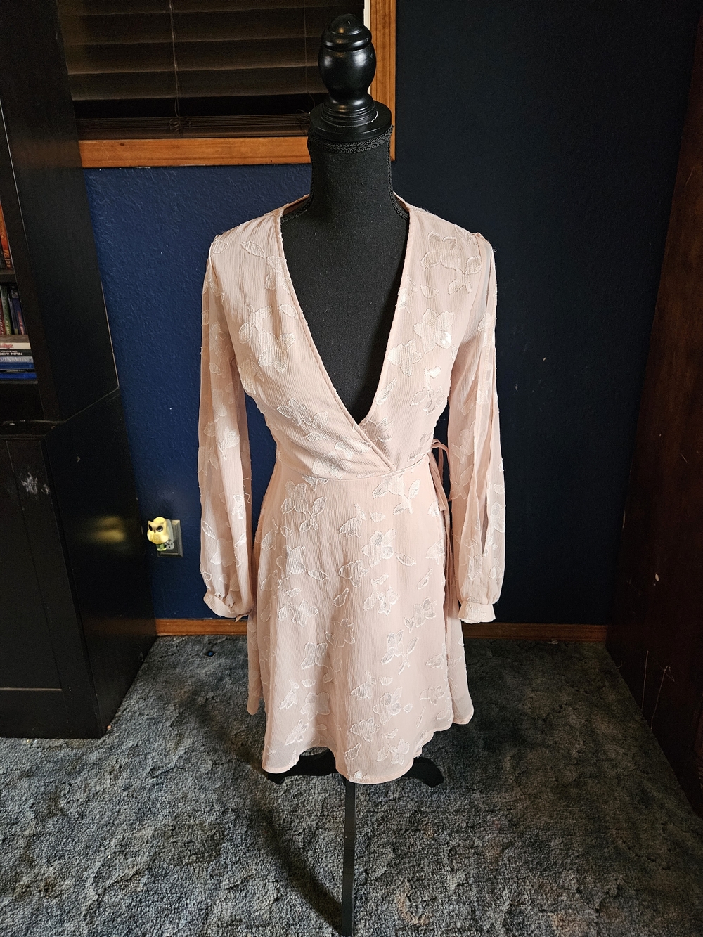 Astr the Label Kentucky Derby Pink Long-Sleeve Wrap Dress size xs